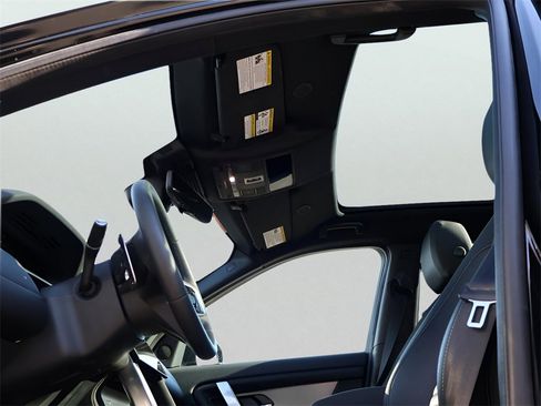 Certified 2025 Land Rover Discovery Sport Dynamic SE image 40