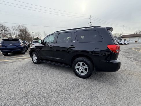 Used 2013 Toyota Sequoia SR5 w/ Premium Pkg image 18