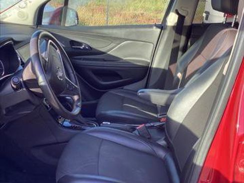 Used 2018 Buick Encore Preferred image 17