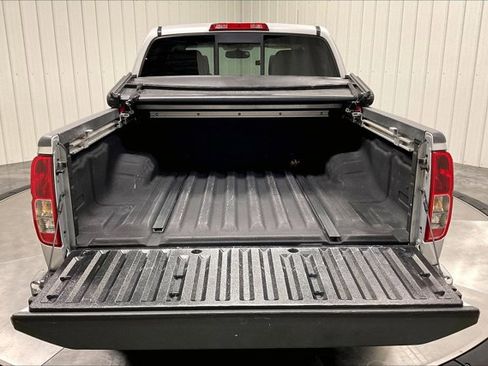 Used 2019 Nissan Frontier SL image 38