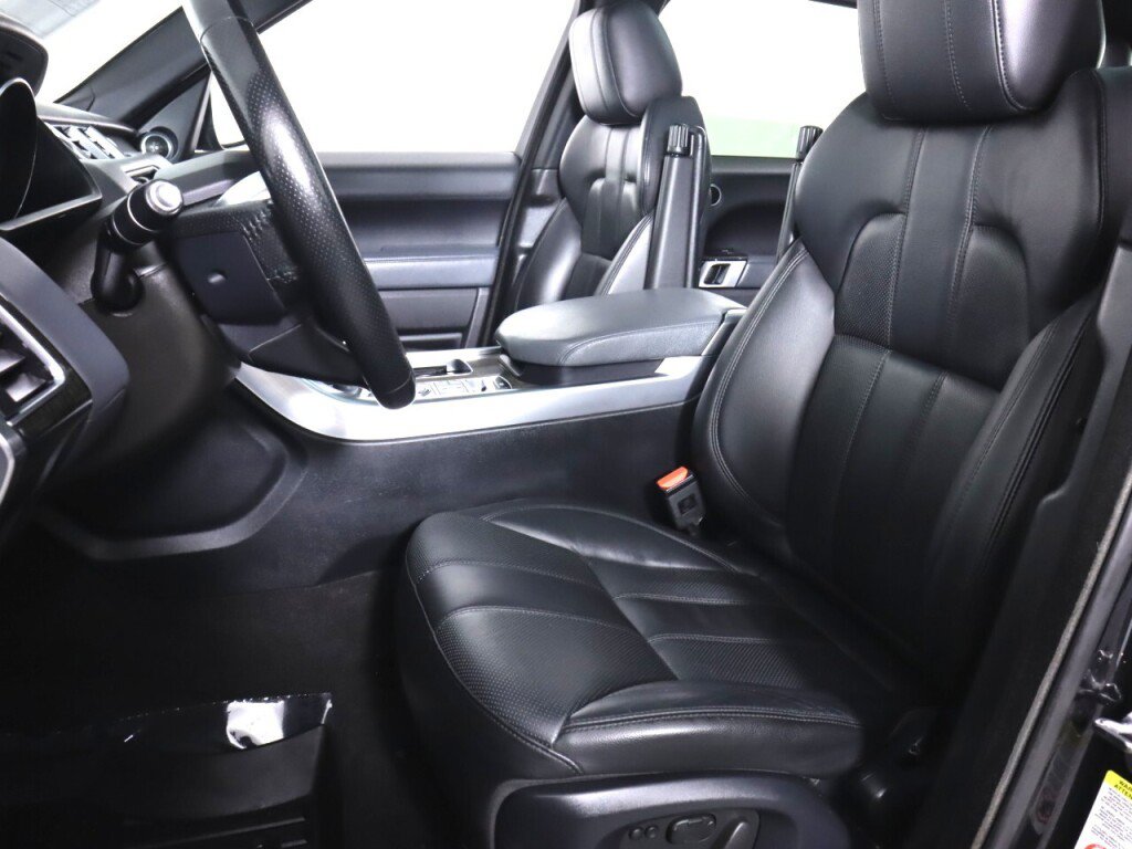 Used 2015 Land Rover Range Rover Sport SE AWD/4WD image 31