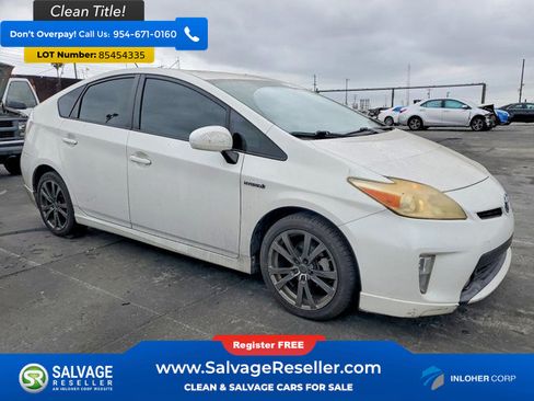 Used 2013 Toyota Prius Two FWD image 5