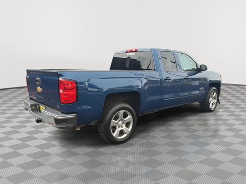 Used 2017 Chevrolet Silverado 1500 LT w/ Texas Edition RWD image 5