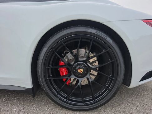 Used 2019 Porsche 911 Carrera 4 GTS image 27