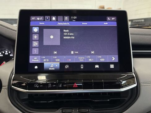 Used 2022 Jeep Compass Limited AWD/4WD image 16