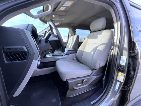 Used 2018 Ford F150 XLT w/ Equipment Group 302A Luxury AWD/4WD image 11