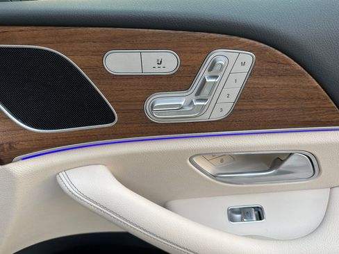 Used 2025 Mercedes-Benz GLE 350 4MATIC image 32