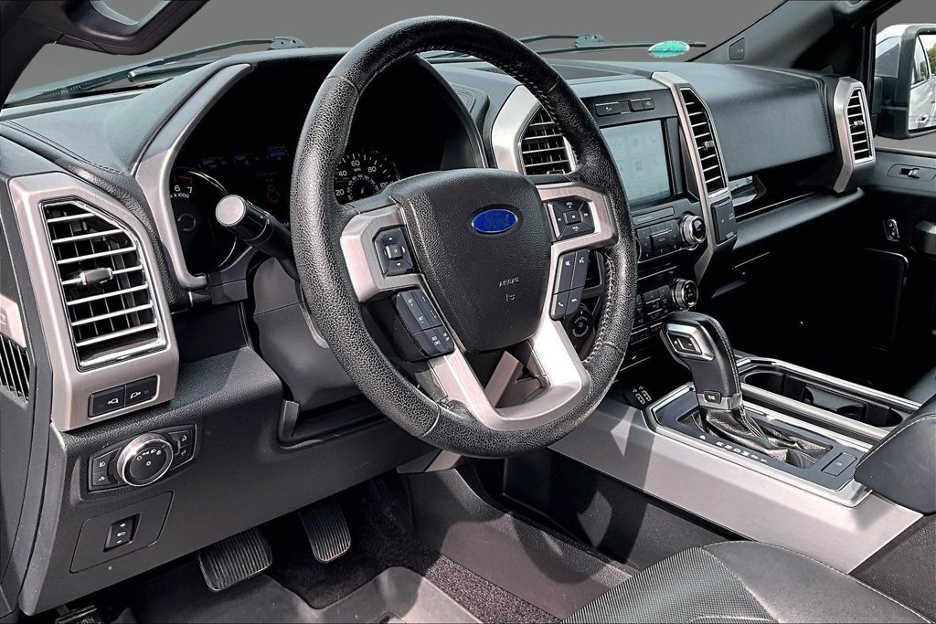 Used 2016 Ford F150 Platinum w/ Equipment Group 701A Luxury AWD/4WD image 7