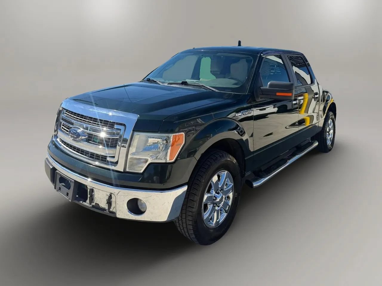 Used 2014 Ford F150 XLT w/ XLT Chrome Package RWD image 3