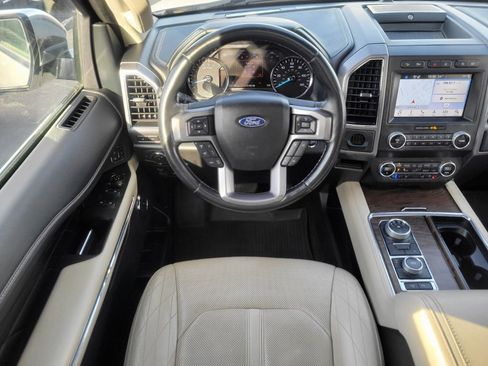 Used 2019 Ford Expedition Platinum image 13