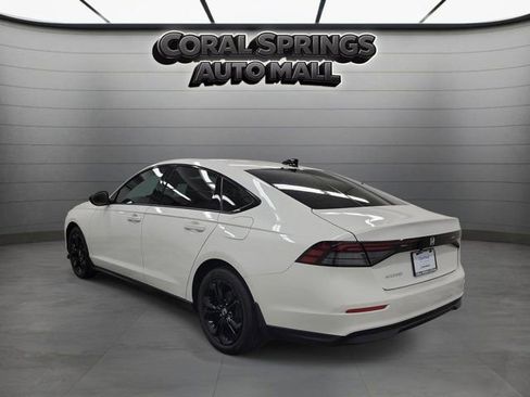 Certified 2025 Honda Accord SE image 4