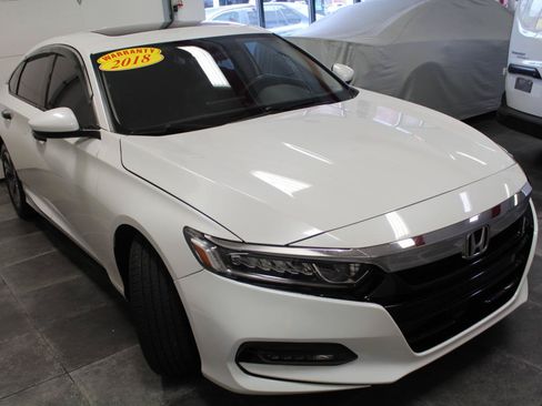 Used 2018 Honda Accord EX image 3