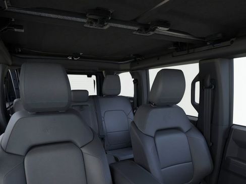 New 2025 Ford Bronco Outer Banks w/ Sasquatch Package image 37