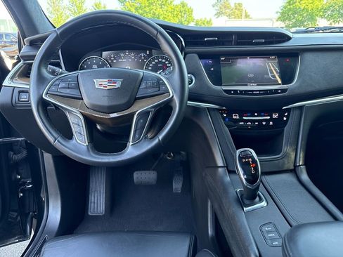 Used 2017 Cadillac XT5 Platinum w/ Driver Assist Package AWD/4WD image 36
