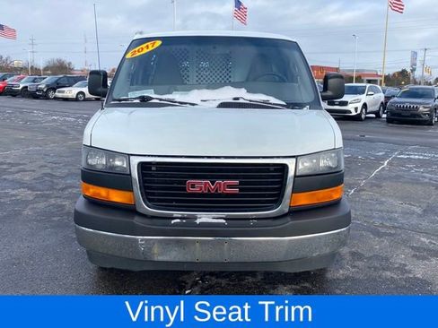 Used 2017 GMC Savana 2500 image 3