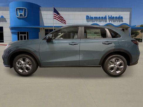 New 2026 Honda HR-V LX image 2