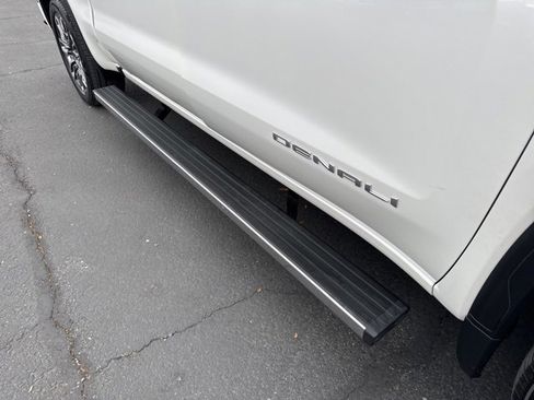 Used 2023 GMC Sierra 1500 Denali Ultimate image 11