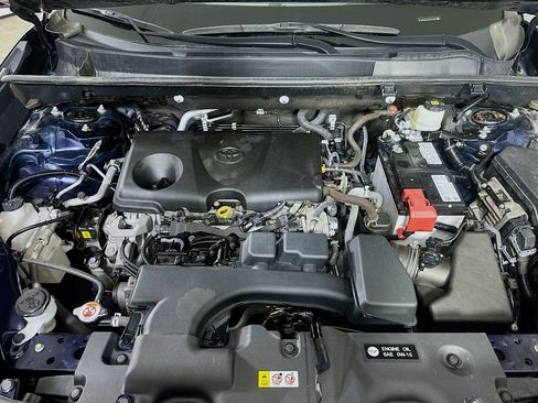 Used 2023 Toyota RAV4 XLE Premium FWD image 9
