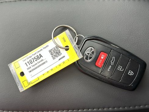 Used 2024 Toyota Corolla Cross XLE image 37