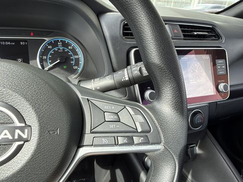 Used 2025 Nissan Leaf S FWD image 29
