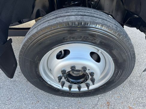 Used 2021 Ford F450 XL w/ Power Equipment Group image 10