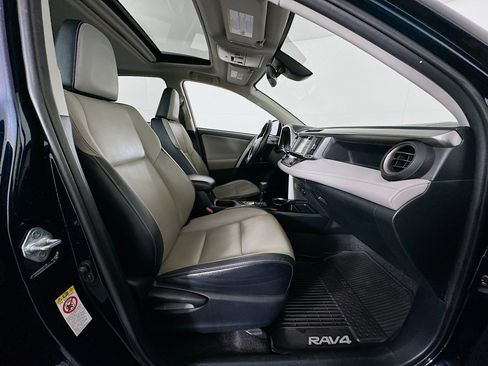 Used 2018 Toyota RAV4 Limited image 32