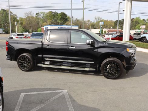 Used 2023 Chevrolet Silverado 1500 High Country w/ High Country Premium Package image 11