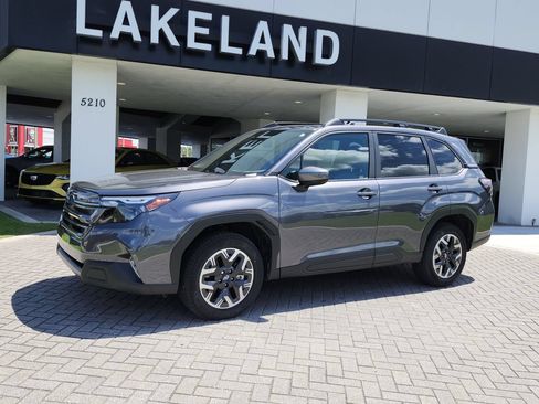 Certified 2026 Subaru Forester Premium AWD/4WD image 2