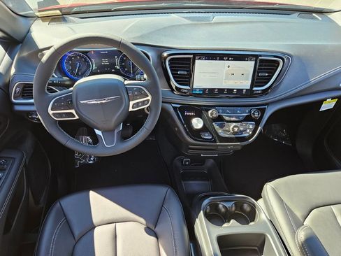 New 2026 Chrysler Pacifica Select FWD image 7