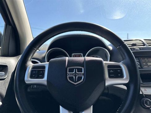 Used 2017 Dodge Journey SXT FWD image 15