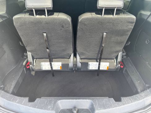 Used 2019 Ford Explorer XLT w/ Equipment Group 202A AWD/4WD image 10
