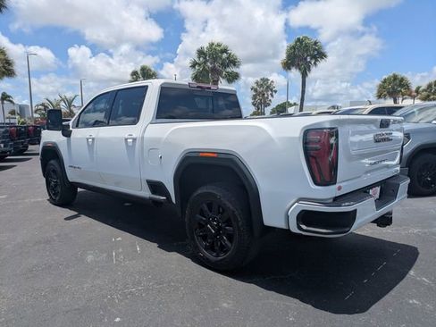 Used 2024 GMC Sierra 2500 AT4 w/ AT4 Premium Plus Package AWD/4WD image 5