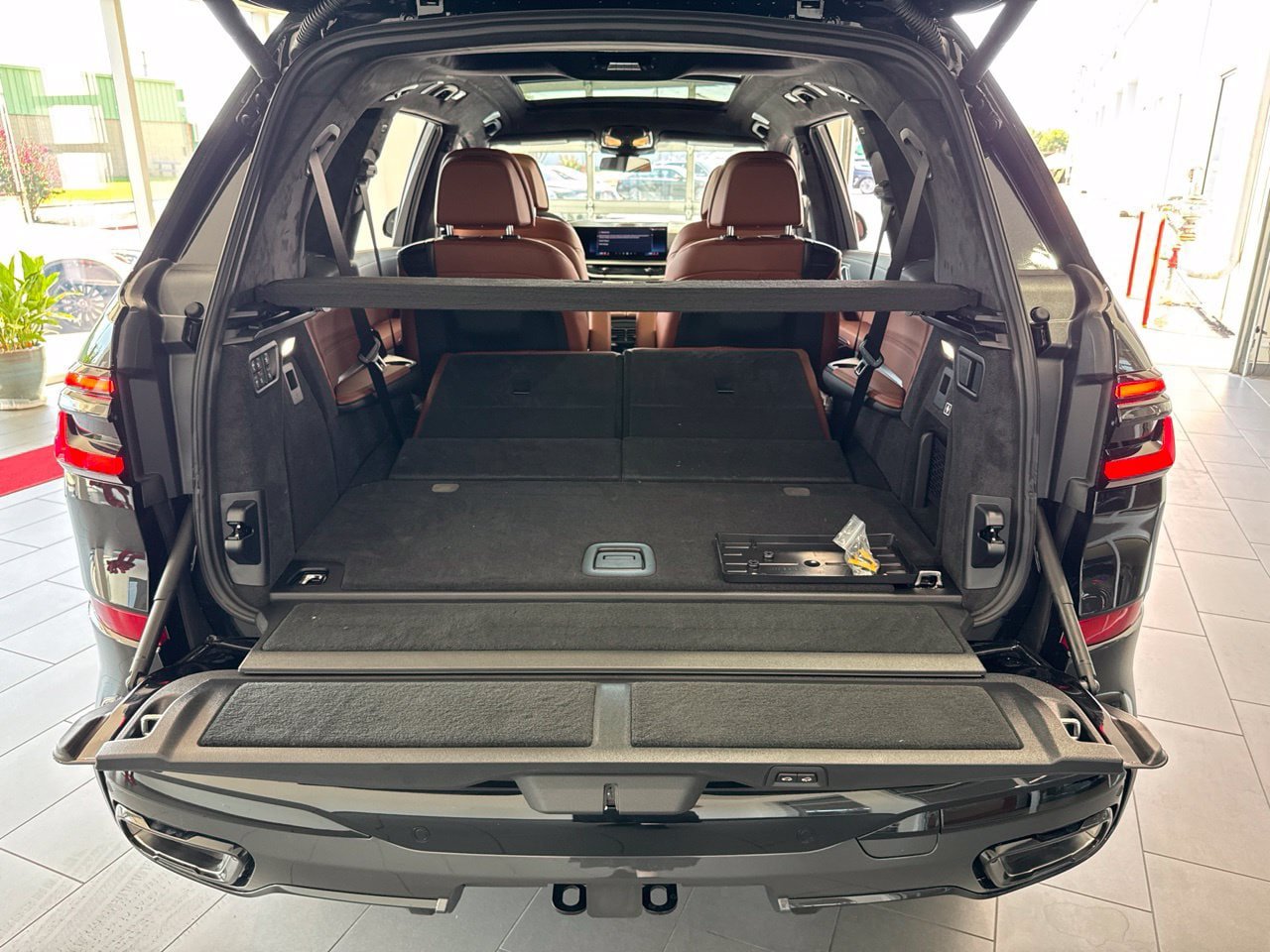 New 2027 BMW X7 xDrive40i w/ M Sport Package AWD/4WD image 11