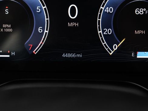Used 2022 Jeep Grand Cherokee L Limited RWD image 3