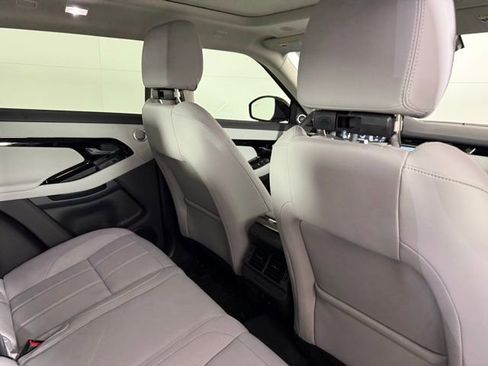 Used 2025 Land Rover Range Rover Evoque S image 29