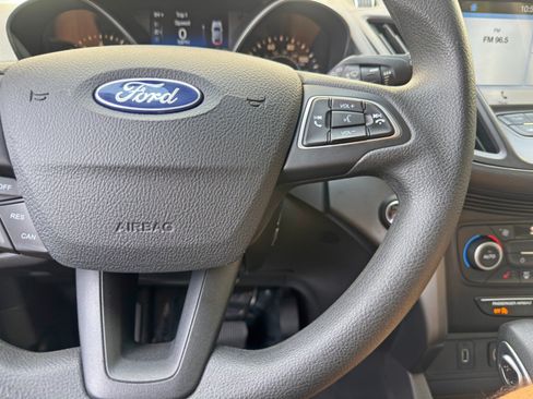 Used 2019 Ford Escape SE FWD image 20