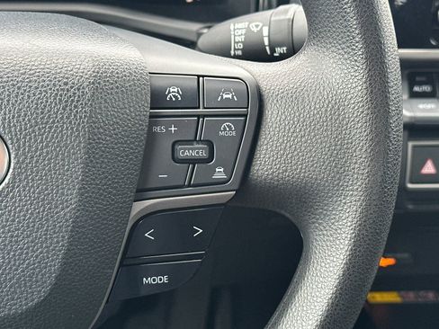 Used 2025 Toyota Camry LE image 27