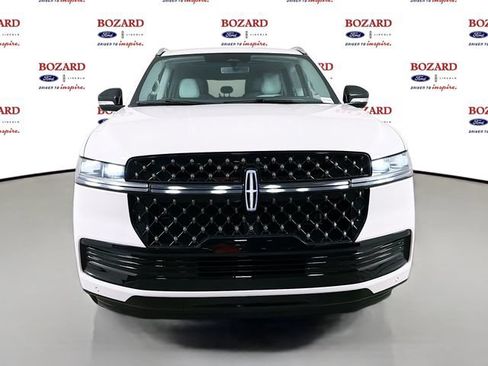 New 2026 Lincoln Navigator L Black Label AWD/4WD image 2