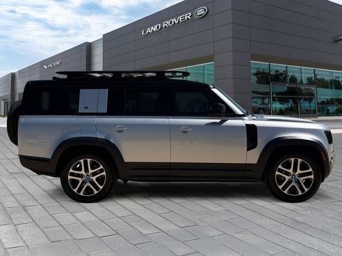 Used 2023 Land Rover Defender 130 SE AWD/4WD image 6