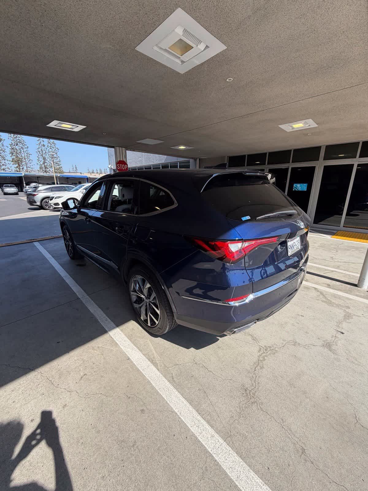 Used 2024 Acura MDX w/ Technology Package AWD/4WD image 7