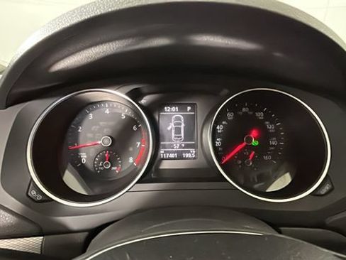 Used 2017 Volkswagen Jetta SE FWD image 17