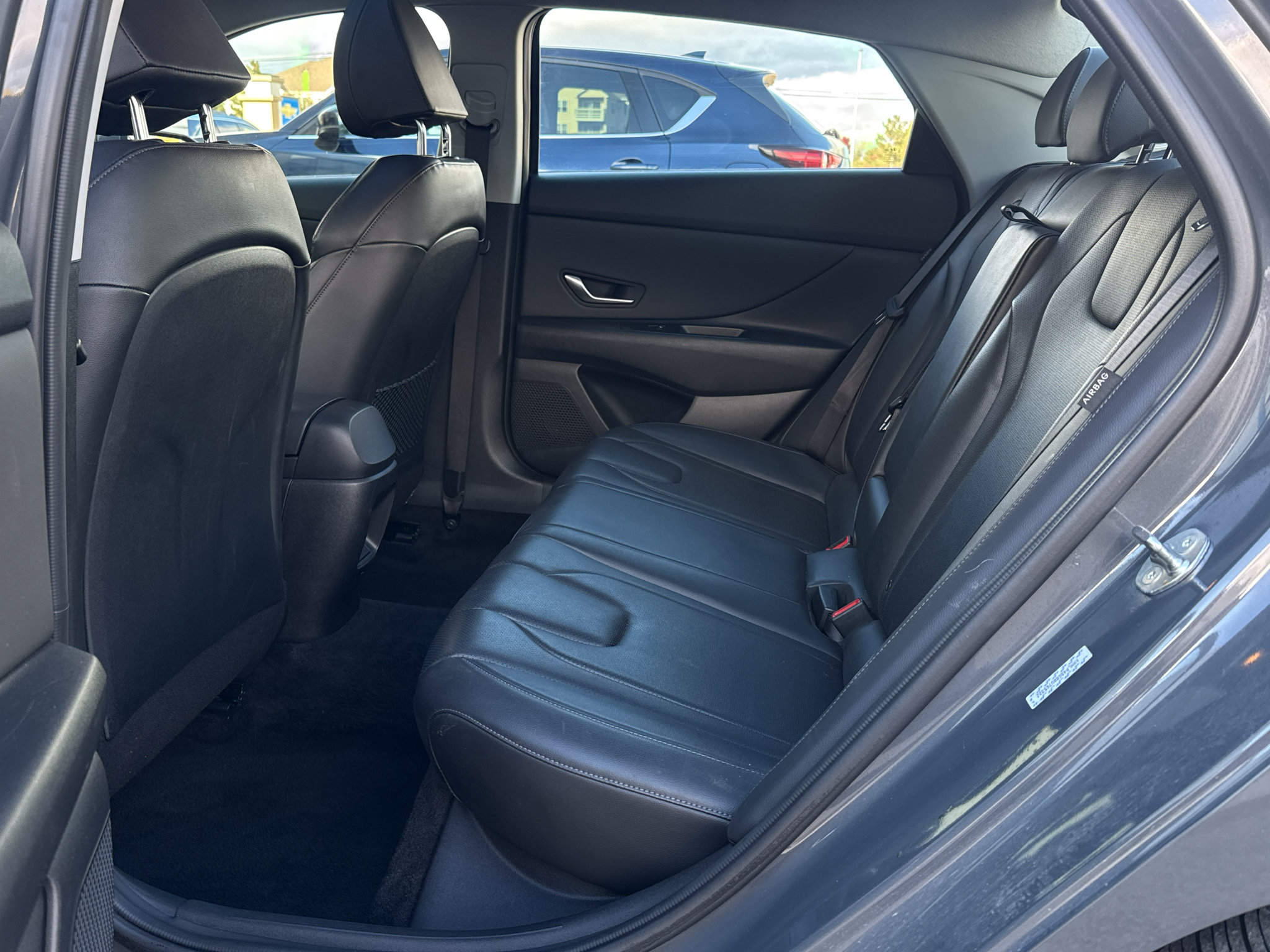 Used 2024 Hyundai Elantra Limited FWD image 30
