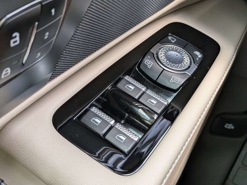 Certified 2024 Lincoln Nautilus Premier AWD/4WD image 24