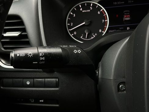 Used 2025 Nissan Rogue SV image 36