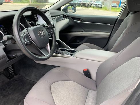Used 2022 Toyota Camry LE FWD image 11