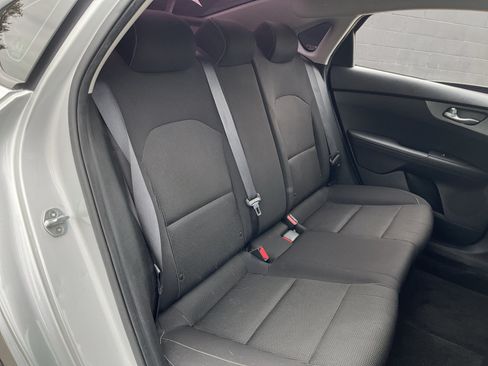 Used 2019 Kia Forte LXS FWD image 20