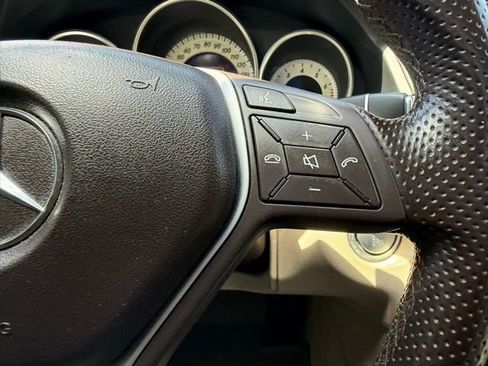 Used 2014 Mercedes-Benz E 350 Sedan image 23