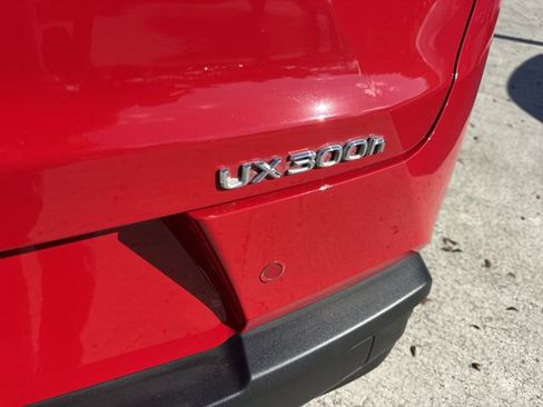 Used 2025 Lexus UX 300h FWD w/ Accessory Package (Z2) image 25