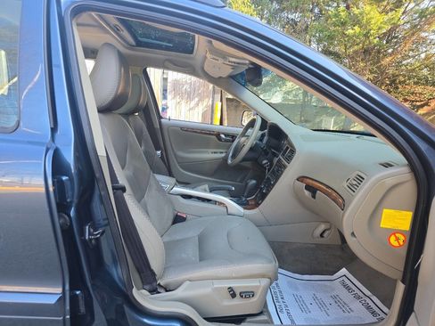 Used 2005 Volvo XC70 image 14