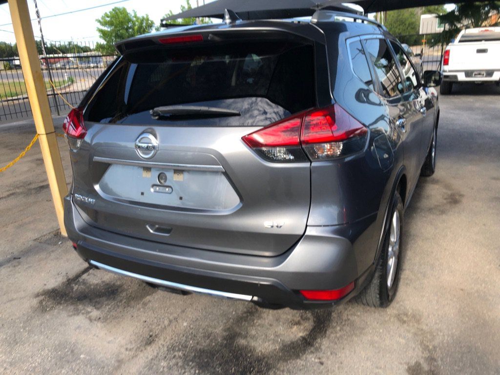 Used 2018 Nissan Rogue SV FWD image 4